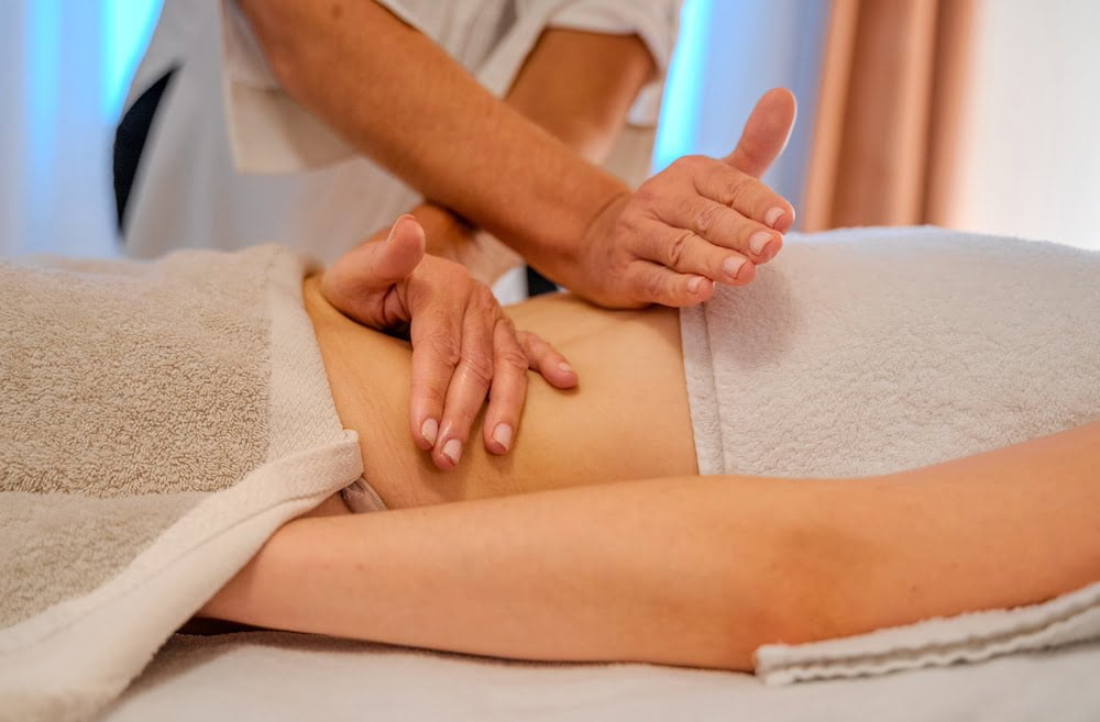 Anne Cali massage du ventre