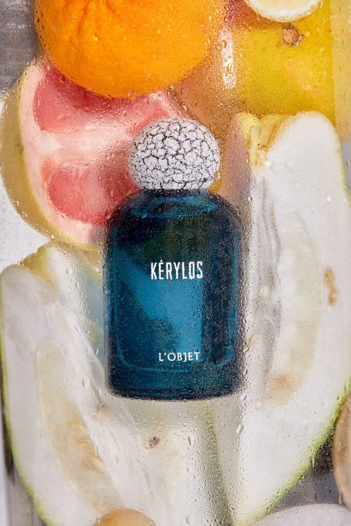 Parmie les senteurs Parfumées, Kerylos de l'Objet