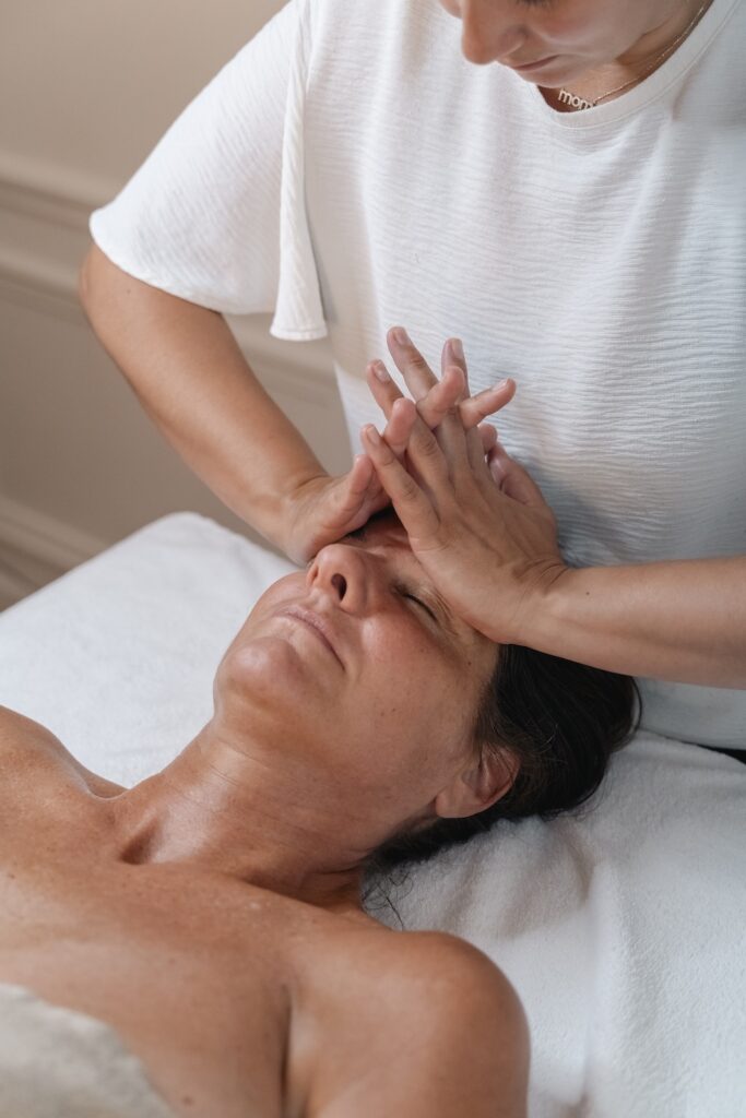 Massage du visage, 50 gestes Kobido
