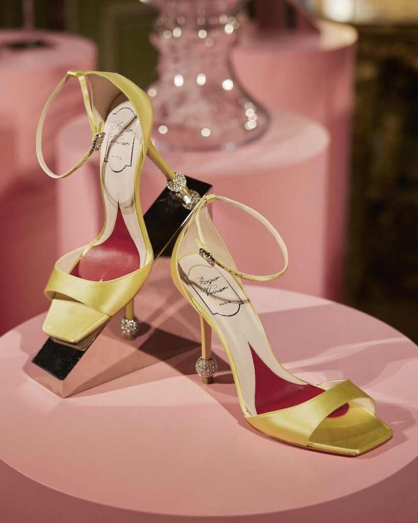 Escarprins bijoux de la collection Roger Vivier Printemps-été 2025