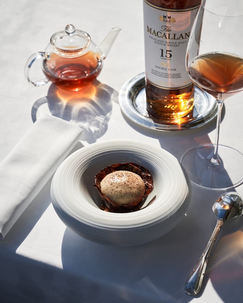 Le parfait accord mets whisky au restaurant gastonomique l’Oiseau Banc de l’hôtel The Penisula Paris