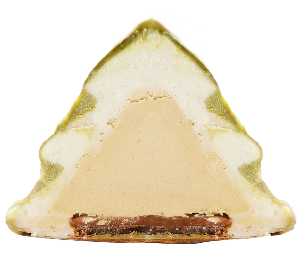 La bûche pistache trandhée dans le vif. Amorino