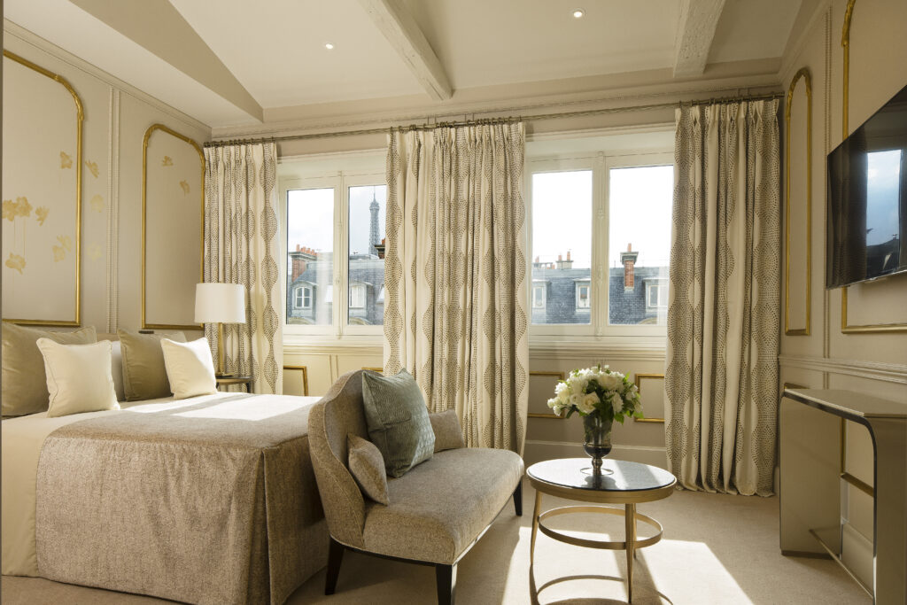 Une chambre avec vue