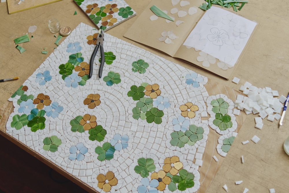 Une mosaique émaillée pour la collection d’été Diptyque : Le Jardin des Eaux