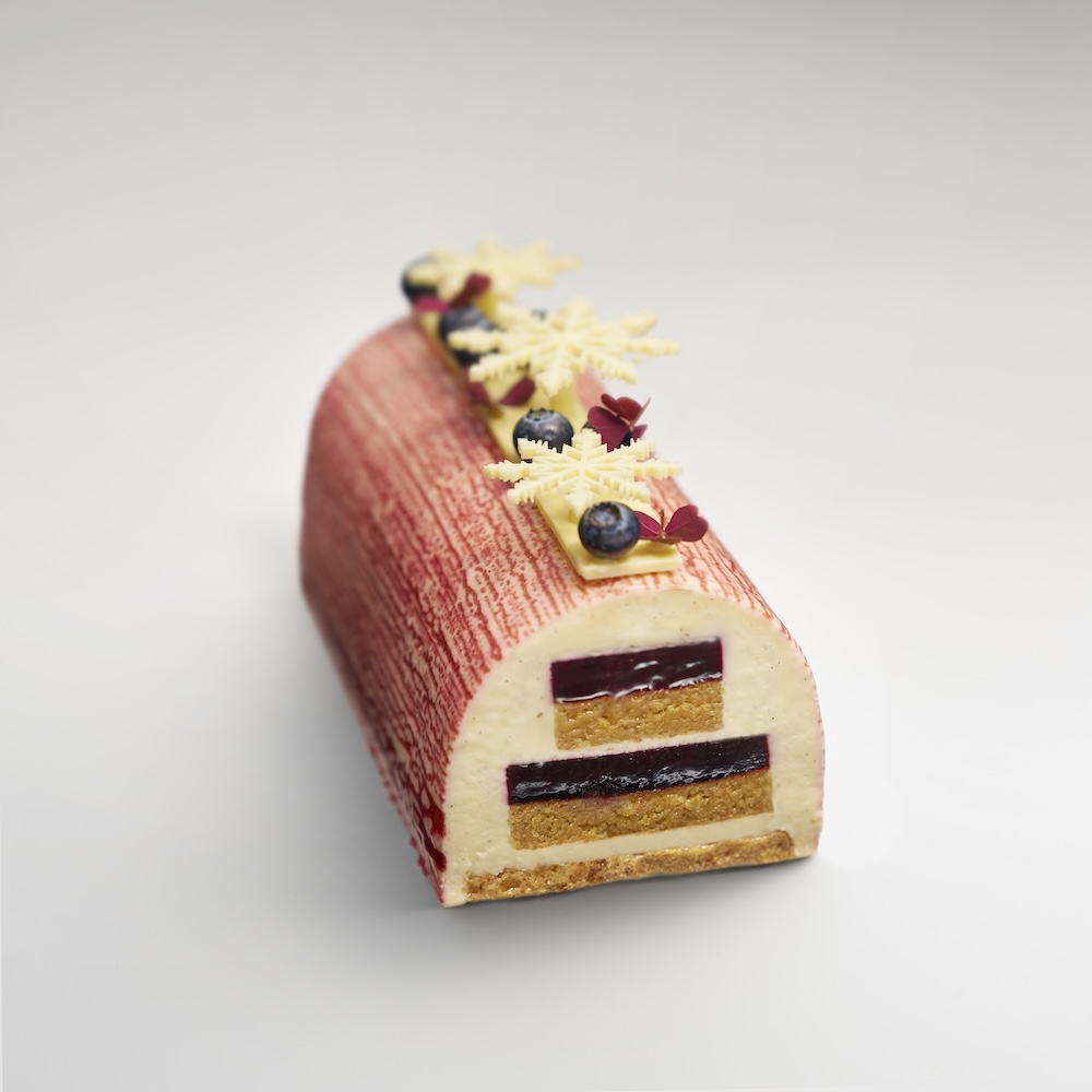 La bûche yaourt/cassis pour le groupe Evok Collection
