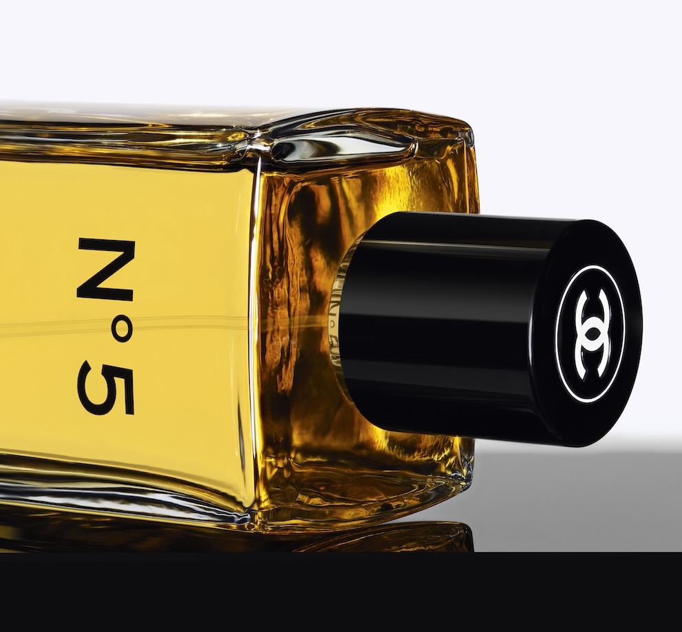Nouvelle eau de toilette Chanel N°5 dans son célèbre flacon