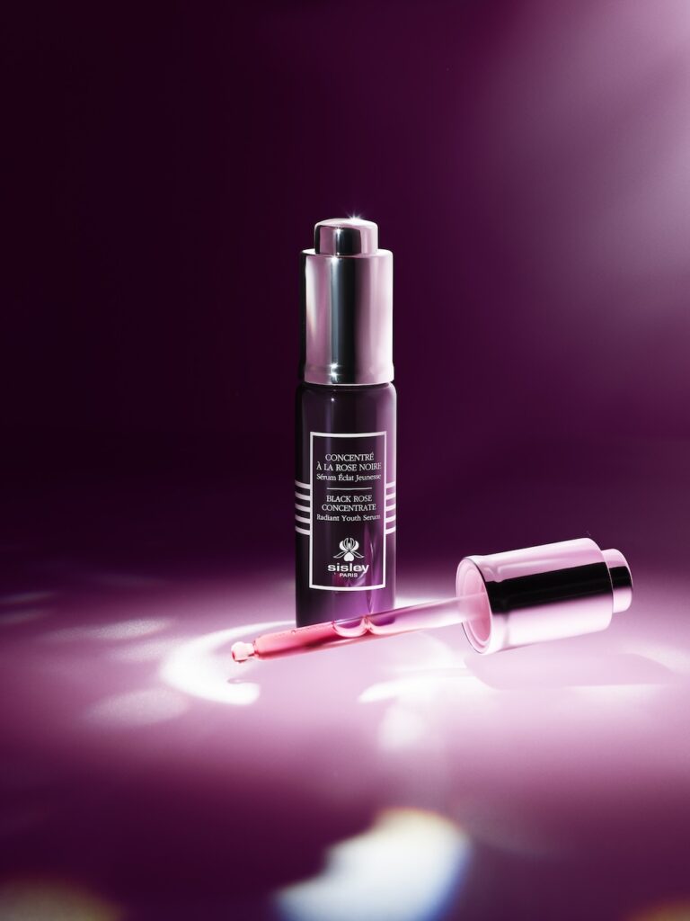 Le Concentré à la Rose Noire Sisley  à distiller en pipette